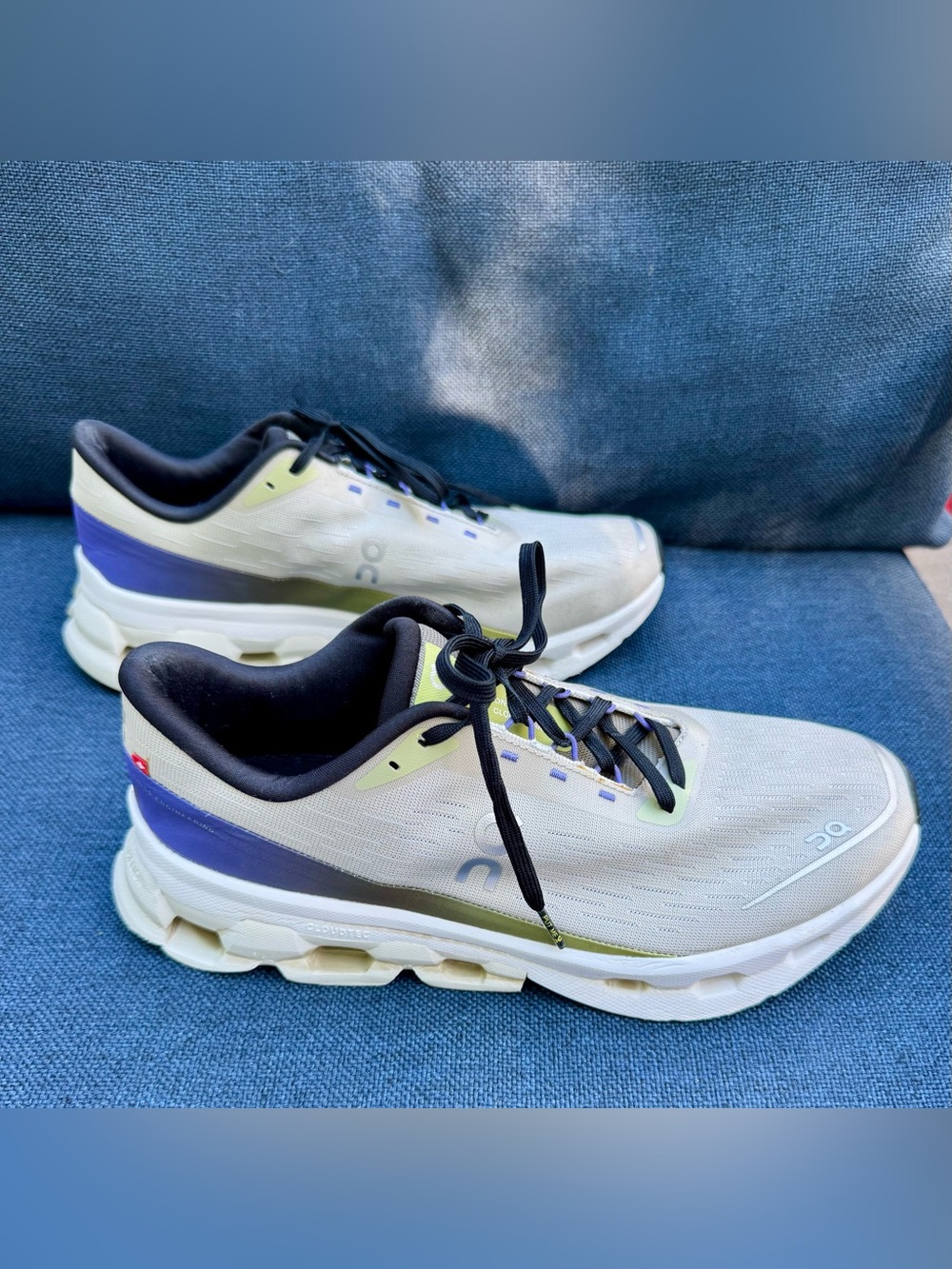 On Running Cloudspark Women’s Running Shoes - Picture 3 of 8